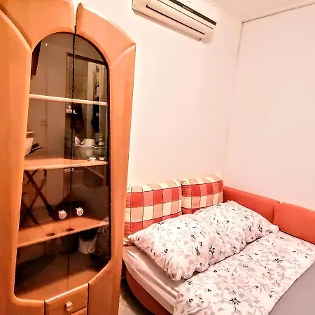 Motel 